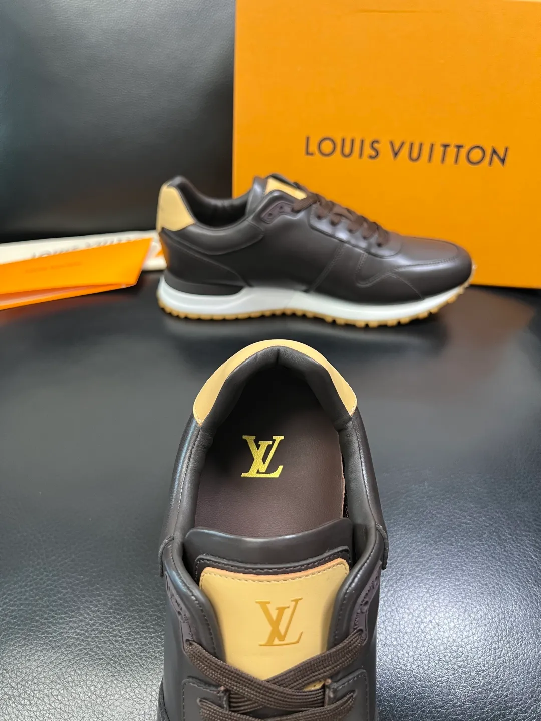 Men's shoes 💰740 Lv high quality top handicrafts Louis Vuitton, counters are equipped with the original factory, the uppers are imported from Italy, high-quality splicing colorful complex crafts, imported cowhide lining is soft and comfortable, soles: original soles specially provided by the original factory, T men's shoes 💰U exclusive movable molded soles are super comfortable, original factory single goods, code number 39-44 (customized 45)
